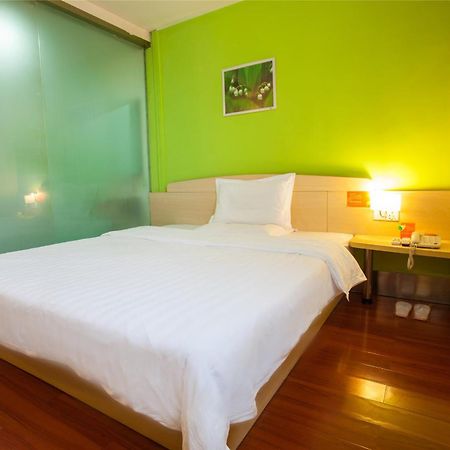 7Days Inn Guangzhou Zhongda North Gate Square Exterior photo