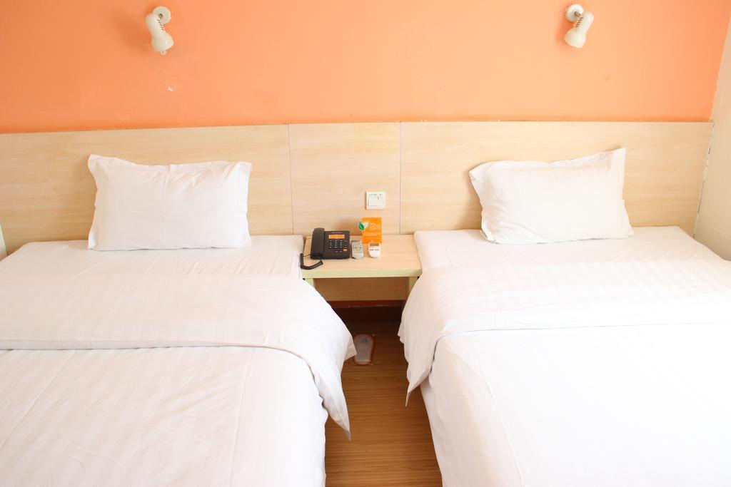 7Days Inn Guangzhou Zhongda North Gate Square Room photo